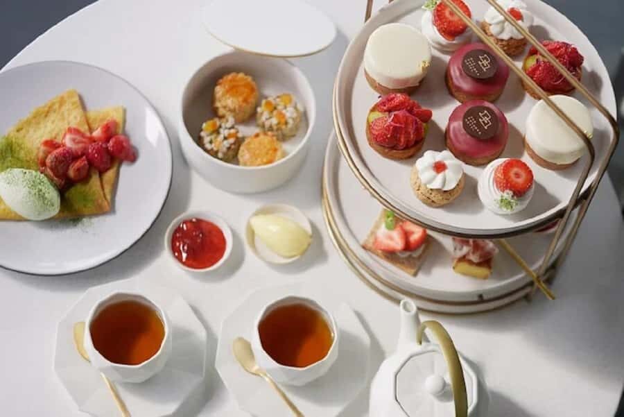 Nightlife & Bar Hopping Experience Fukuokas Urban Heartbeat - The Charm of a Traditional Izakaya