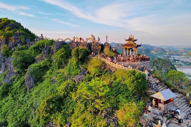 Ninh Binh Tour from Hanoi for 6-9 Pax/tour by DCar Limousine - Who Is This Tour Best For?