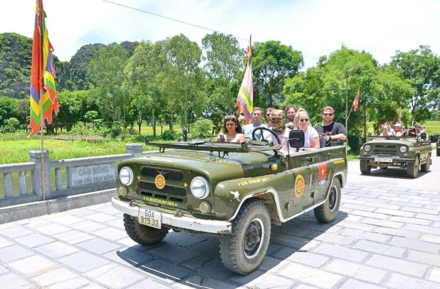 Ninh Binh: Trang An Boat Ride, Bich Dong & Mua Cave Tour - Starting the Day with Scenic Transport