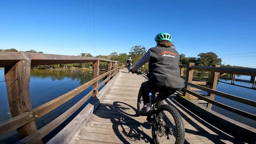 Noosa Surf Beach Trail e-Bike Tour: Ride the Coastal Breeze - What Makes This Tour Stand Out?