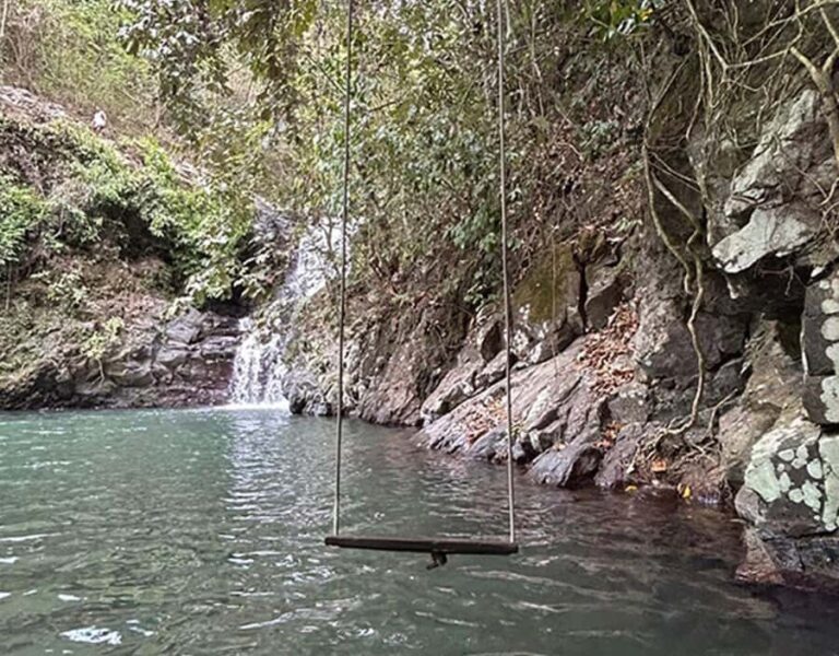 NORTH BALI : handara gate,temple,aling-aling waterfalls - The Practicalities: What to Expect