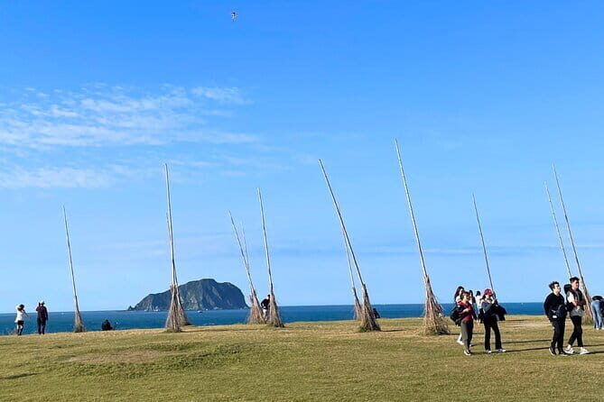 Northeast Coast Instagram Photo Tour in Keelung & New Taipei - Transportation and Group Size