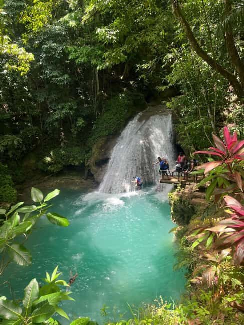 Ocho Rios: Blue Hole and Bamboo River Rafting - FAQ