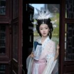 Old Shanghai: Hanfu Photoshoot Walking Tour Experience - What Makes This Experience Unique?