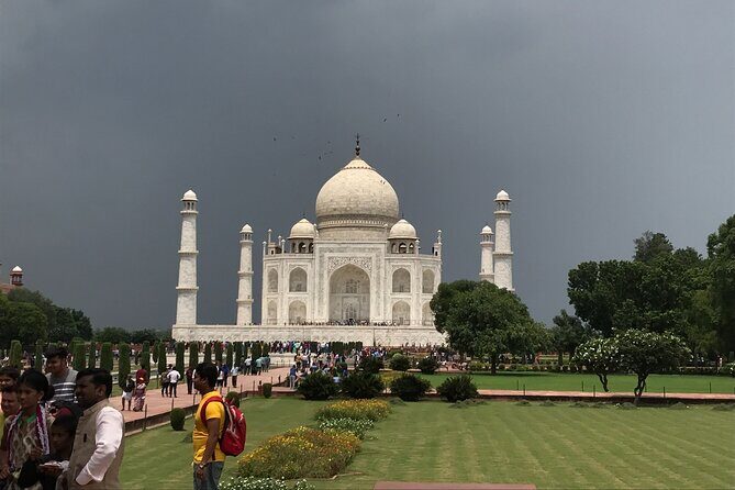 One-Day Private Taj Mahal Tour From Bangalore - What Makes This Tour Stand Out?