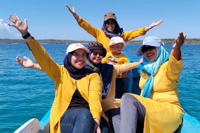 One Day Tour Pink Beach East Lombok Excursion - The Transport and Group Size