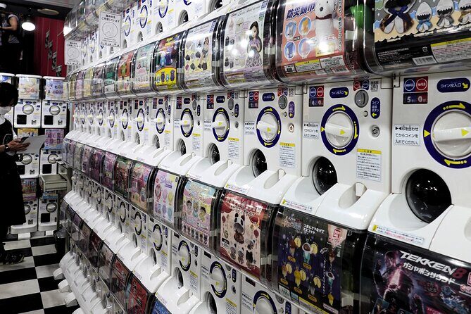 Osaka 4-Hour Walking Tour: Hotspots and Hidden Gems - Practical Aspects and What to Expect