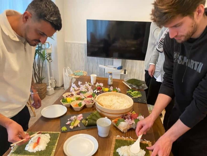 Osaka : Cooking Class hand rolled sushi course in Nanba - The Location: Why Nanba?