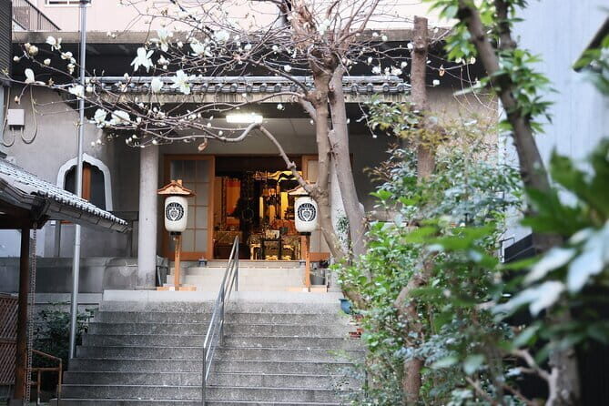 Osaka:Bamboo Healing Massage at the Temple  - A Closer Look at the Experience