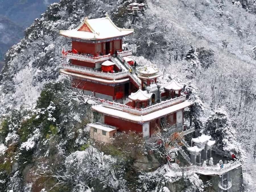Ourdoors: South Wutai Mountain Hike & Lakeside Hotpot Lunch - Why This Tour Offers Great Value