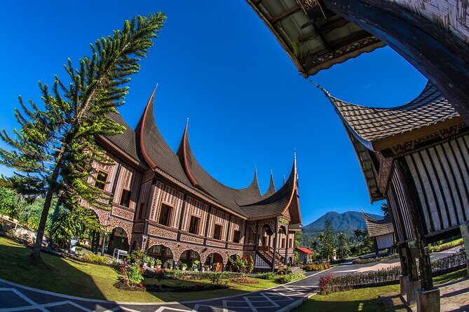 Padang West Sumatra 9-Day Private Tour + Mentawai - Transitioning to Minangkabau Culture in Padang and Batusangkar