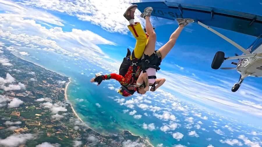 Pattaya-Bangkok Tandem Skydive with Ocean Views - Why This Skydive Offers Great Value