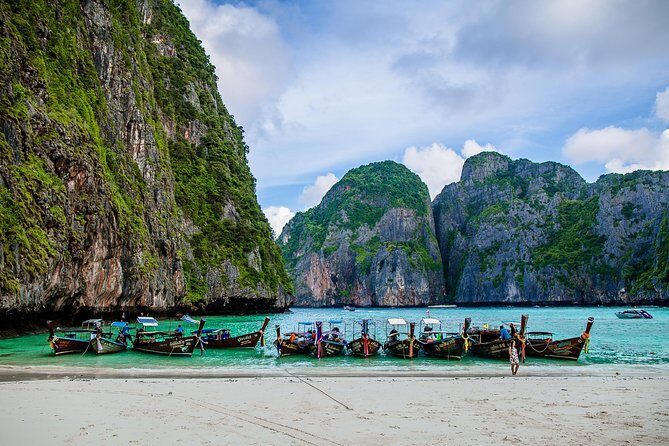 Phi Phi 6: Amazing trip by speedboat, start at Sunrise - What Travelers are Saying