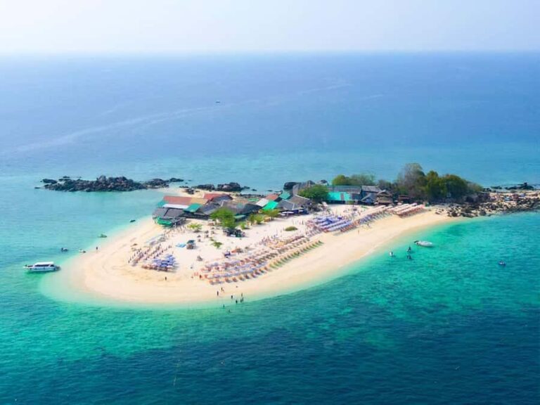 Phuket: 3 Khai Islands Speedboat Tour with Snorkeling - The Experience and Its Unique Touches