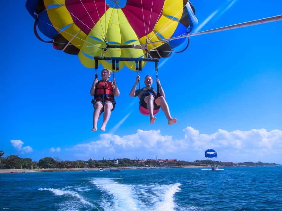 Phuket: Parasailing Adventure - Reviewing the Experience: Benefits and Drawbacks