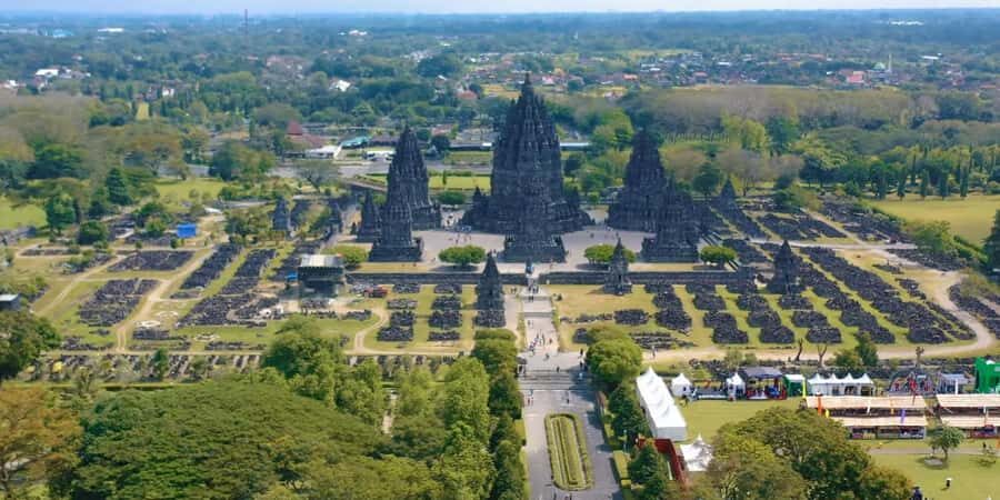 Prambanan, Borobudur & Tugu: Java's Golden Triangle Sunset - The Morning Start: Prambanan Temple
