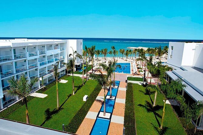 Private Airport Transfer from MBJ to Riu Palace Aquarelle - The Drivers and Service Quality