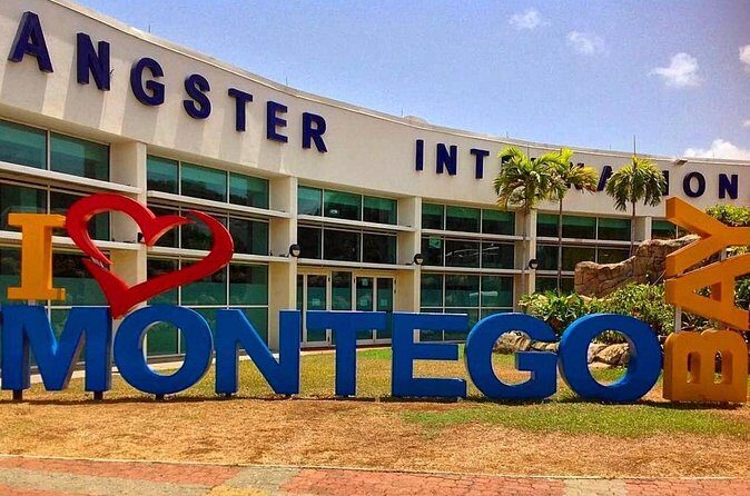 Private Airport transfer hotels in montegobay - What the Reviews Say