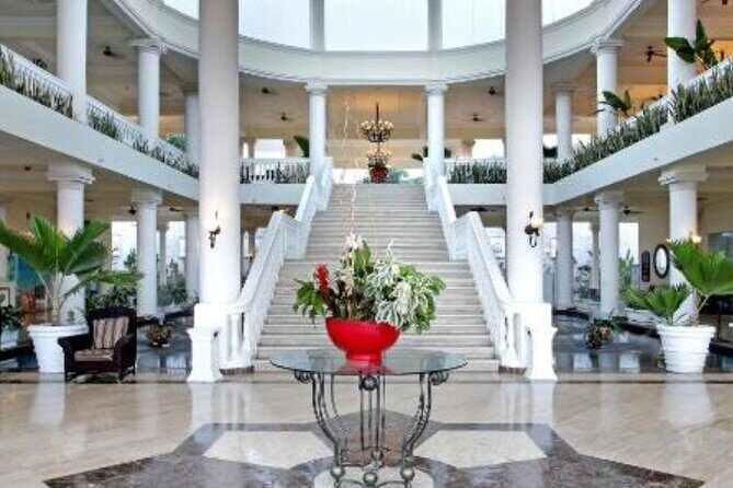 Private Airport Transfer To And From Grand Palladium - What to Expect