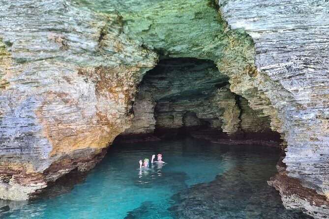 Private Bermuda Boat Charter Cliff Jumping, Islands & Sightseeing - Who Should Book This Tour?
