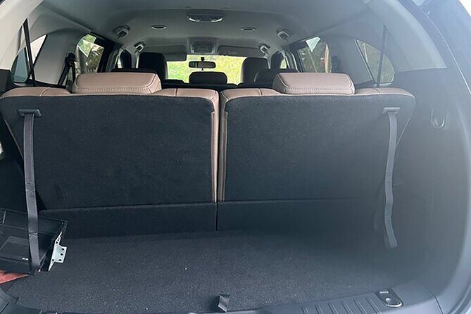 Private Car: Ho Chi Minh Airport(SGN) Tan Son Nhat To Tien Thanh - A Detailed Look at the Service