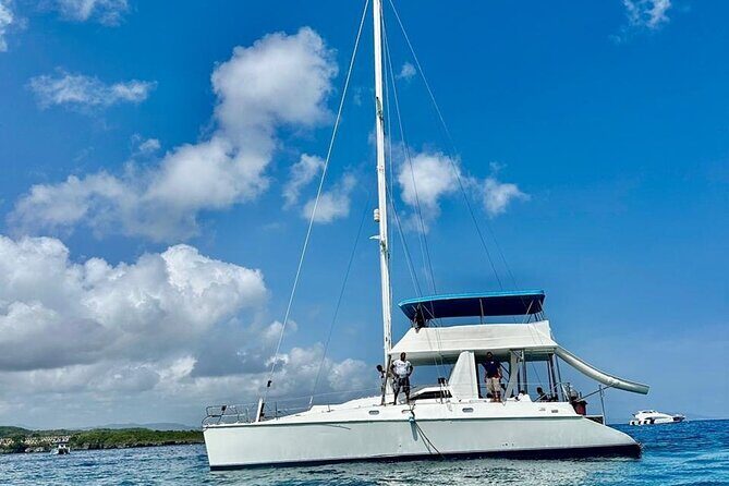 Private catamaran for groups up to 15 people and Lunch on board - FAQs
