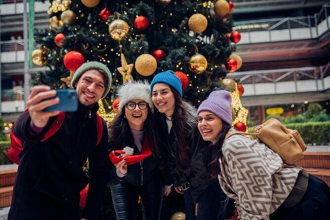 Private Christmas Walking Tour Hong Kong and Egg Waffle Treat - The Egg Waffle: A Tasty Holiday Treat