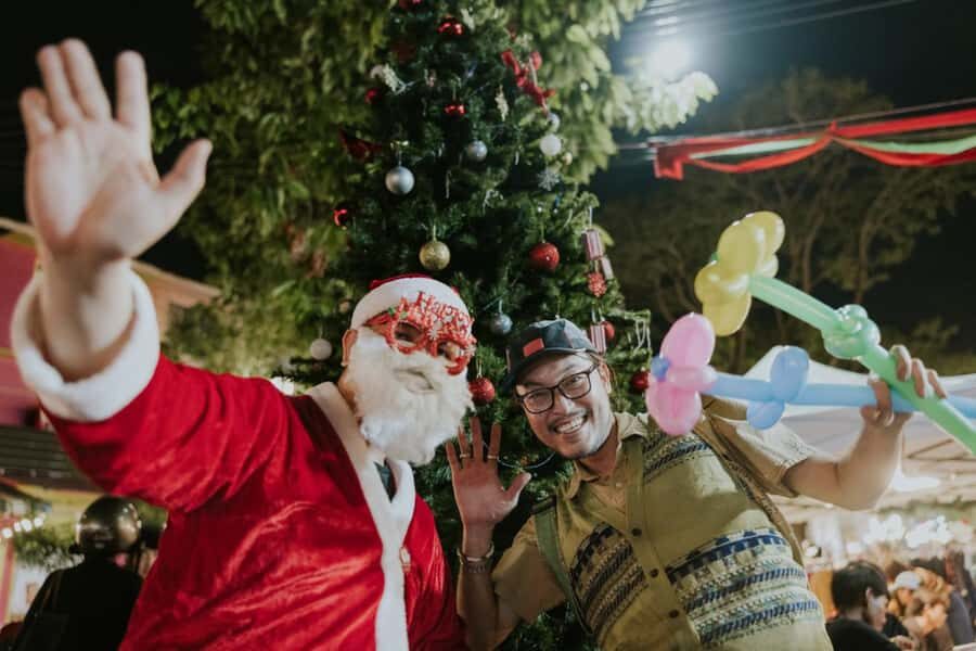 Private Christmas Walking Tour in Seoul with Sweet Hotteok - FAQs