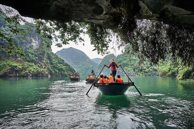 Private Full-Day Tour to Halong Bay from Hanoi - Who Should Consider This Tour?
