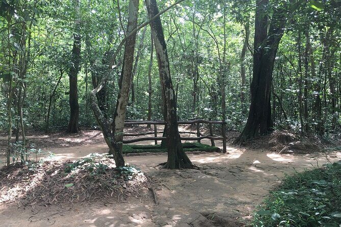 Private History Tour Cu Chi Tunnels and Saigon City Tour - Exploring the Cu Chi Tunnels