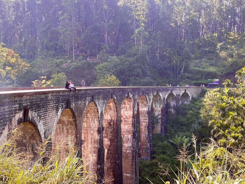 private tour guide in Sri lanka : 5 Days Tour Package - Practicalities and Considerations