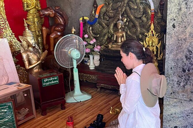 Private Tour Guide with Private Car - Discovering Bangkok in Comfort and Style