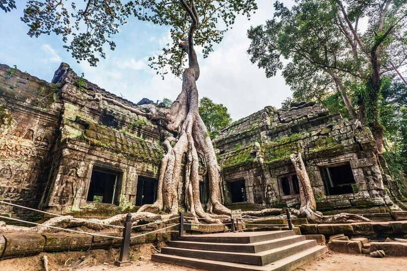 Private Tours Angkor wat, Thom and Small group temple - First Stop: Angkor Thom