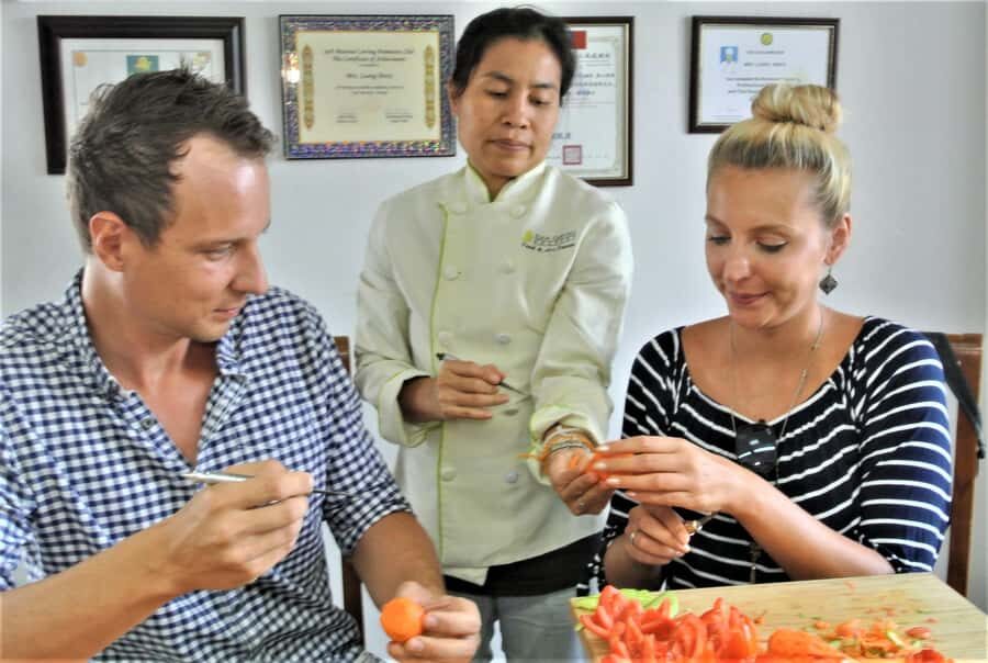 Professional 6-Hour Thai Fruit and Vegetable Carving Class - Exploring the Experience: A Deep Dive