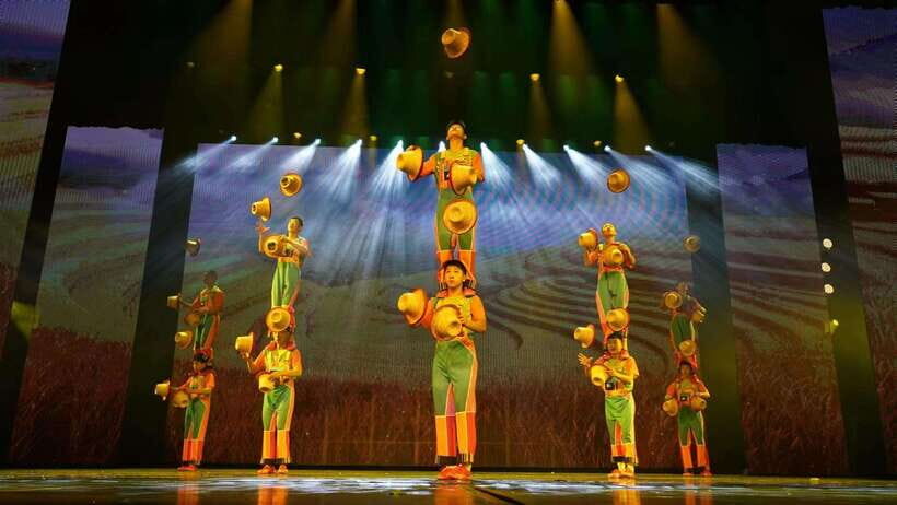 Red Theatre Beijing Acrobatic Show Tickets - Booking and Practical Details