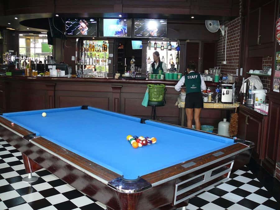 Robin Hood Tavern special 3-Course Meals & table reservation - Why Choose This Experience?