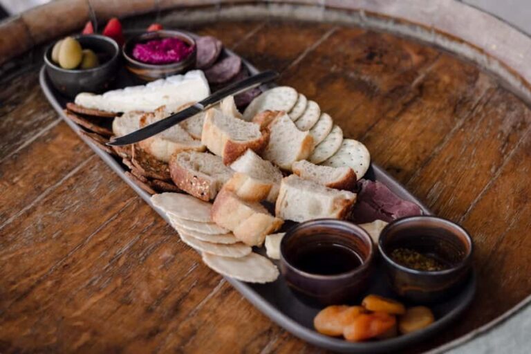 Roma: Outback Distillery Tour, Tasting Paddle & Grazing Box - A Deep Dive into the Experience