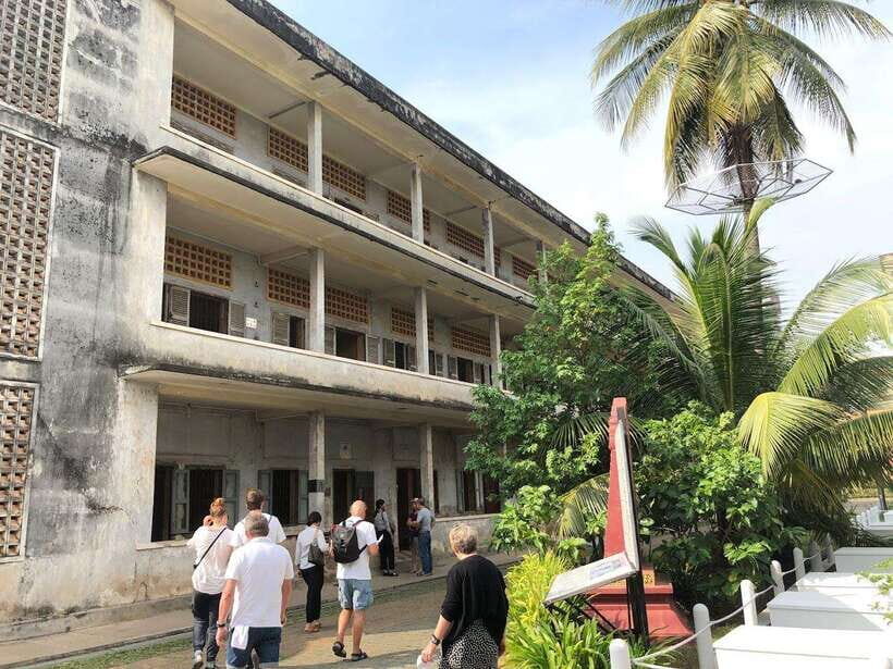 Royal Palace, S-21 Genocide, National Museum & Killing Field - How the Tour Works Logistically