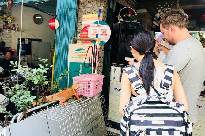 Saigon Local Sightseeing Free Walking Tour - Detailed Review of the Tour Experience