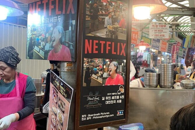 Seoul City Night View and Foodie Walking Tour - The Itinerary: What You Can Expect Each Step of the Way