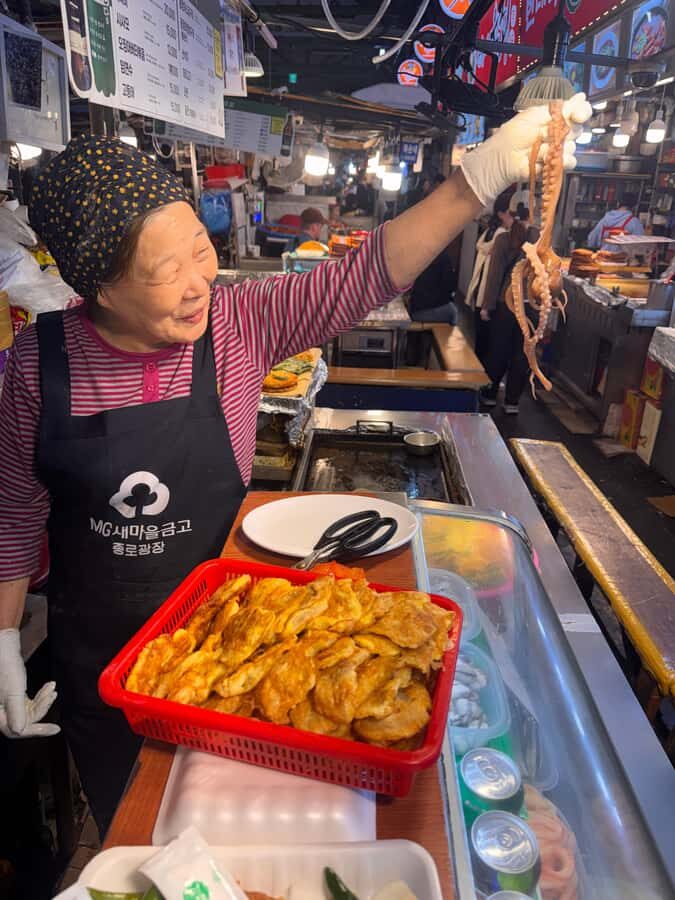 Seoul: Traditional Dongmyo Flea Market & Gwangjang Food Tour - Practical Details and Value