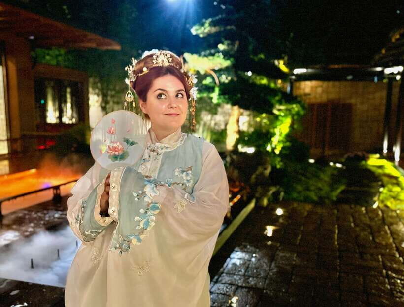 Shanghai Guided Royal Banquet Photo (Incl) with Massage Opt - Is It Worth the Price?