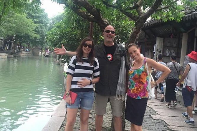 Shanghai Yu Garden, The Bund & Zhujiajao Water Town Bus Tour - The Itinerary: A Deep Dive