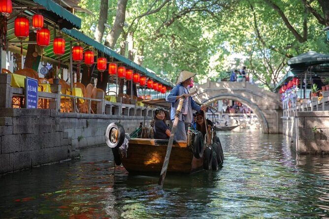 Shanghai Zhujiajiao Water Town Private Tour with Boat Ride - The Boat Ride: A Soothing Perspective on the Town