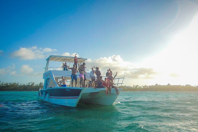 Shared Party Boat in Cap Cana - FAQ