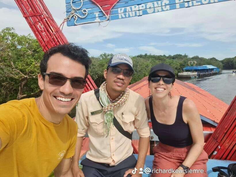 Siem Reap: Angkor Wat and Floating Village Day Tour - Exploring the Temples: From Angkor Wat to Ta Prohm