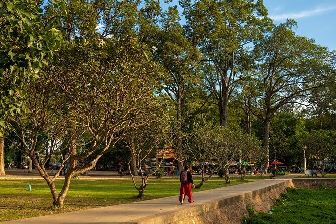 Siem Reap City Walking with Expert Tour Guide Private Tour - What’s Included and What’s Not