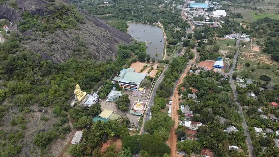 Sigiriya: Family Nature Hike & Kid-Friendly Village Cooking - Dambulla Cave Temple: An Artistic and Spiritual Marvel