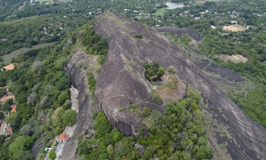 Sigiriya / Pidurangala & Dambulla Caves Tour by Local Expert - A Practical Day Out with a Personal Touch  