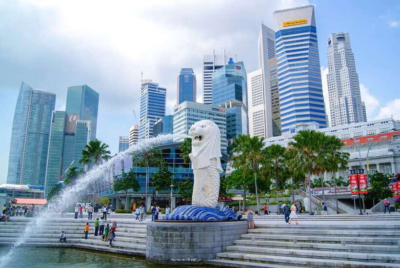 Singapore: City Highlights Walking Tour & Singapore River - What to Expect: Practical Details and Tips